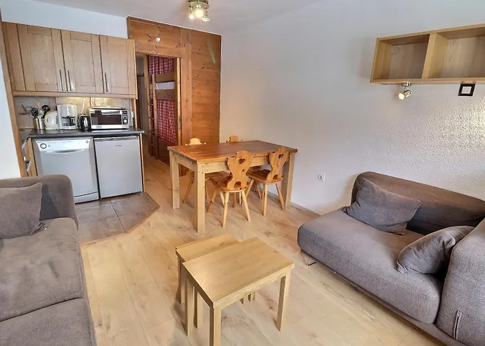 Confortable 2 Pieces, Skis Aux Pieds, Proche Commerces, 4 Personnes - Fr-1-182a-39 דירה